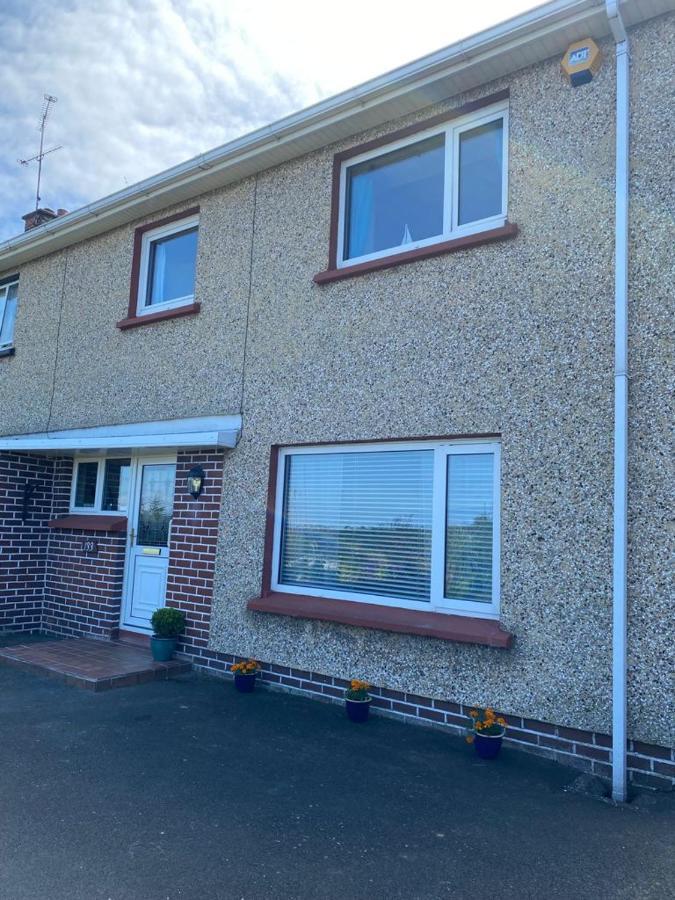 Sea House, Castlerock - Hosts 6, 3 Bedroom House Extérieur photo