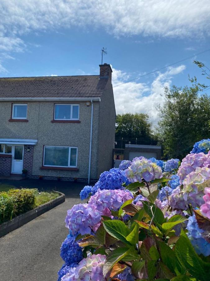 Sea House, Castlerock - Hosts 6, 3 Bedroom House Extérieur photo